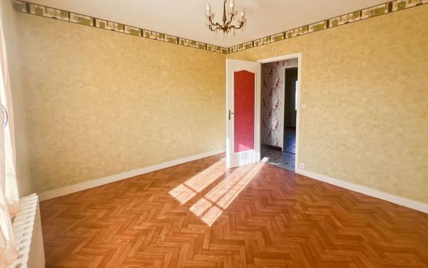 Maison à vendre    5 pièces •  La Ferté-Saint-Aubin