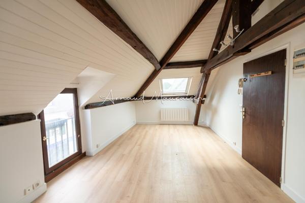 Immeuble locatif dans le centre village