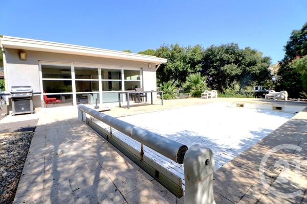 Maison à vendre  5 pièces - 146 m2 ST RAPHAEL - 83