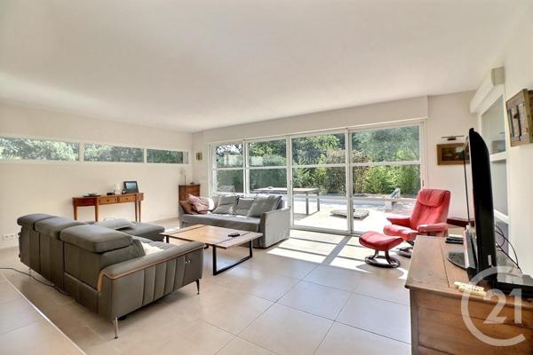 Maison à vendre  5 pièces - 146 m2 ST RAPHAEL - 83