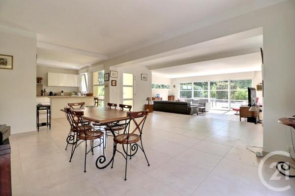 Maison à vendre  5 pièces - 146 m2 ST RAPHAEL - 83