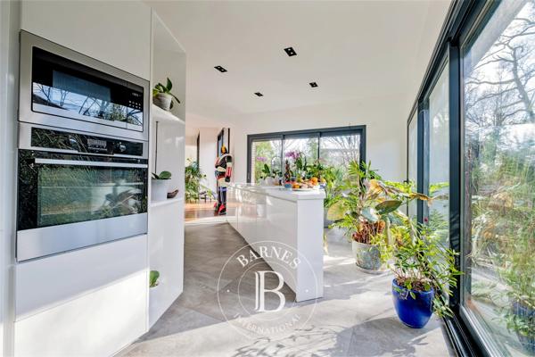 Mérignac, Maison 5 Chambres -  320 m² à vendre