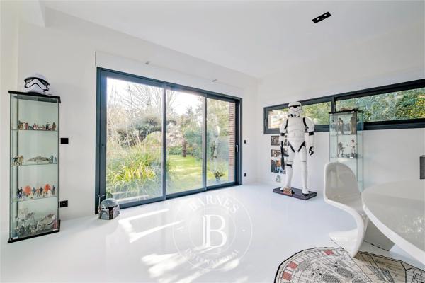 Mérignac, Maison 5 Chambres -  320 m² à vendre