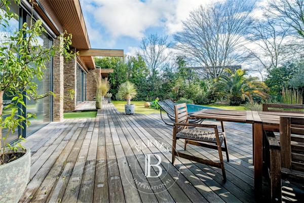 Mérignac, Maison 5 Chambres -  320 m² à vendre