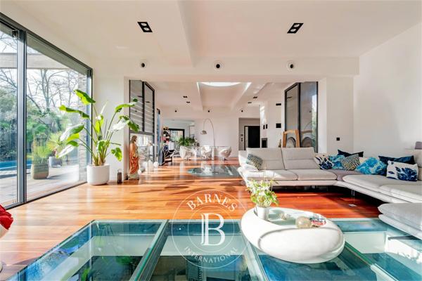 Mérignac, Maison 5 Chambres -  320 m² à vendre