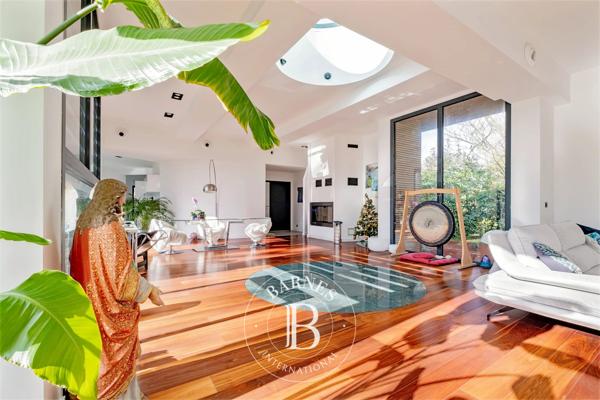 Mérignac, Maison 5 Chambres -  320 m² à vendre
