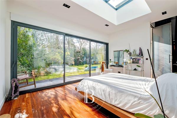 Mérignac, Maison 5 Chambres -  320 m² à vendre