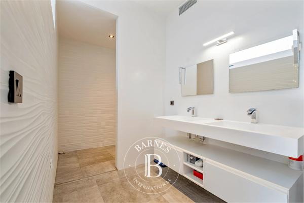 Mérignac, Maison 5 Chambres -  320 m² à vendre