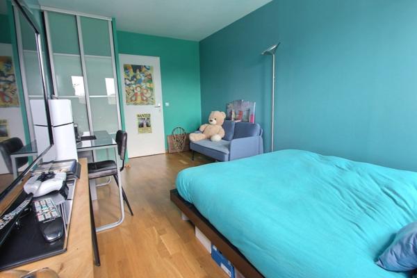 Villeneuve La Garenne - Duplex 4 pièces de 109.28 m2 avec balcons + box