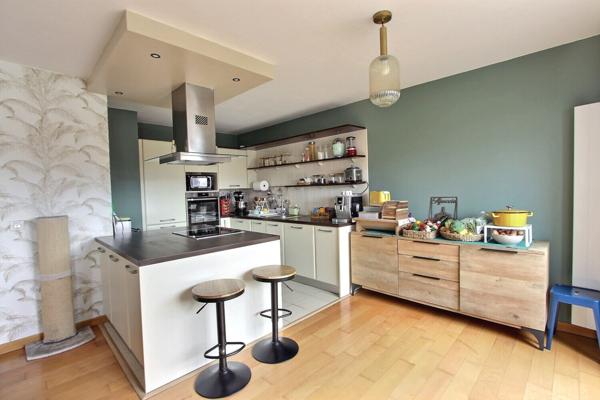 Villeneuve La Garenne - Duplex 4 pièces de 109.28 m2 avec balcons + box