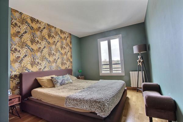 Villeneuve La Garenne - Duplex 4 pièces de 109.28 m2 avec balcons + box