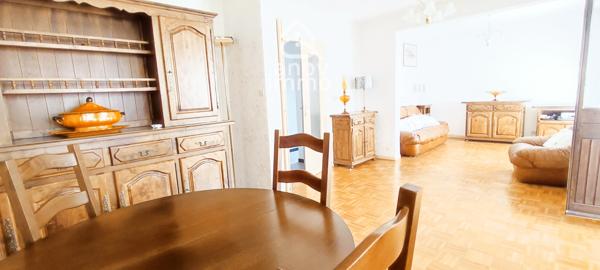 Appartement
                                                                                                                                                                                                                                                                                                                        4 pièce(s)                                                                                                                                                                                                          3 chambre(s)                                                                                                                                                                                                          95  m²