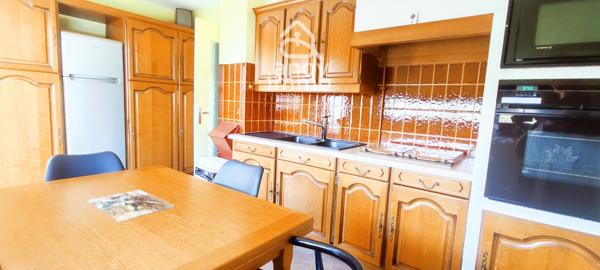 Appartement
                                                                                                                                                                                                                                                                                                                        4 pièce(s)                                                                                                                                                                                                          3 chambre(s)                                                                                                                                                                                                          95  m²