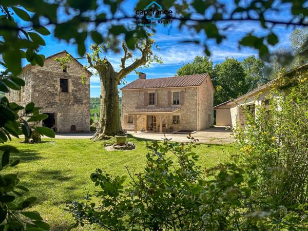 Propriete à vendre 6 pièces MONTCUQ maison de 150m2 + dépendances + moulin sur 1,65ha de terrain