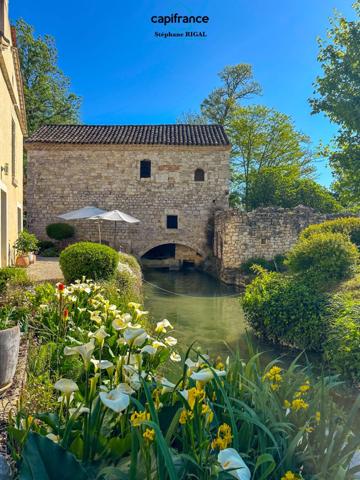 Propriete à vendre 6 pièces MONTCUQ maison de 150m2 + dépendances + moulin sur 1,65ha de terrain