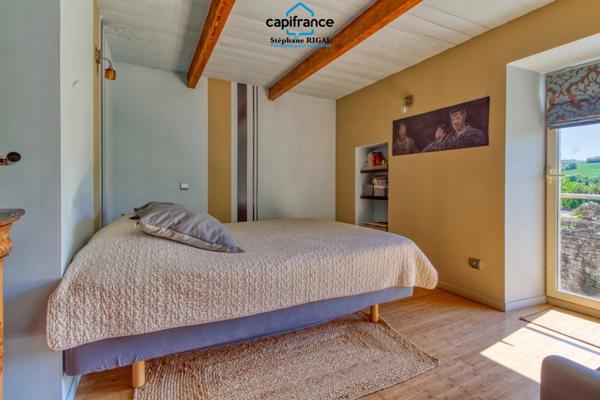 Propriete à vendre 6 pièces MONTCUQ maison de 150m2 + dépendances + moulin sur 1,65ha de terrain