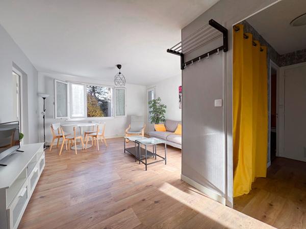 ANGERS Strasbourg - Appartement T4 de 3 chambres avec balcon, stationnement, cave et grenier !