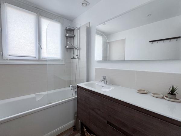 ANGERS Strasbourg - Appartement T4 de 3 chambres avec balcon, stationnement, cave et grenier !