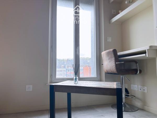 Immeuble
                                                                                                                                                
                                                                                                                                                
                                                                                                                                                
                                                    
                                                                                                                                                                                                                                                                                                                        100  m²