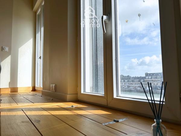 Immeuble
                                                                                                                                                
                                                                                                                                                
                                                                                                                                                
                                                    
                                                                                                                                                                                                                                                                                                                        100  m²