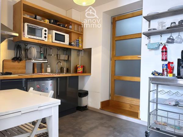 Immeuble
                                                                                                                                                
                                                                                                                                                
                                                                                                                                                
                                                    
                                                                                                                                                                                                                                                                                                                        100  m²