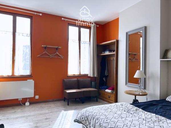 Immeuble
                                                                                                                                                
                                                                                                                                                
                                                                                                                                                
                                                    
                                                                                                                                                                                                                                                                                                                        100  m²
