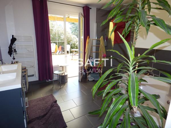 Villa piscine et logement T2