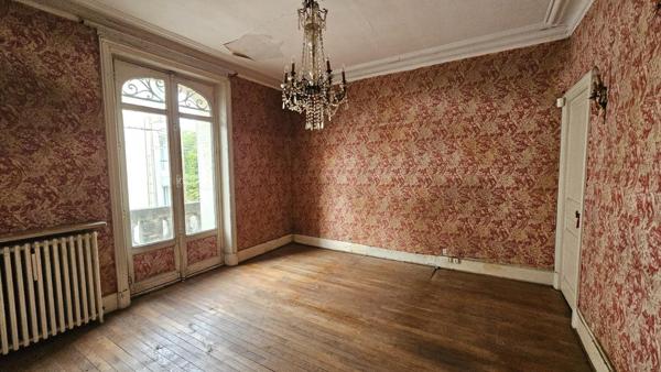 Quartier Monselet, garage de 45m², 9 chambres