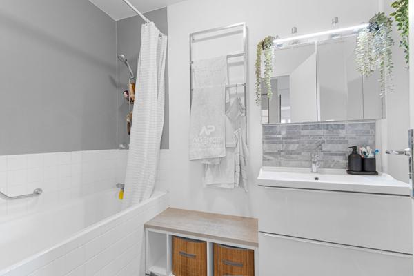 Appartement Saint Germain En Laye 3 pièce(s) 71.99 m2 299 000 € ** - Référence 17380