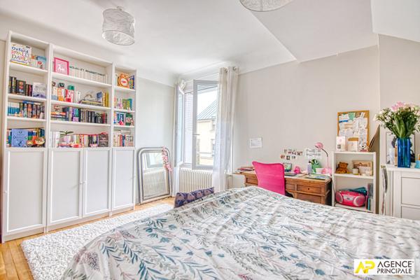 Versailles Porchefontaine maison 8 pièces 187 m² au sol (183 m² habitables) avec jardin clos et garage €1 549 000 ** - Référence 25878