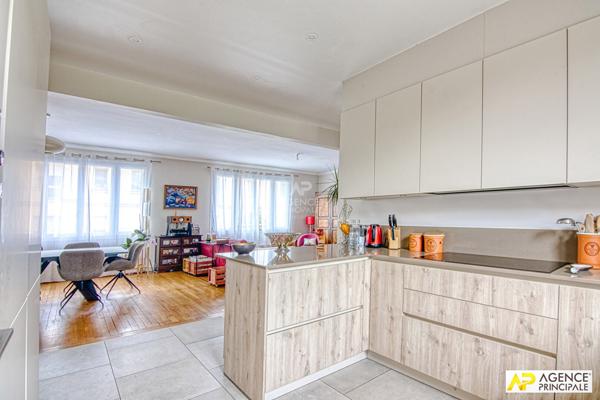 Versailles Porchefontaine maison 8 pièces 187 m² au sol (183 m² habitables) avec jardin clos et garage €1 549 000 ** - Référence 25878