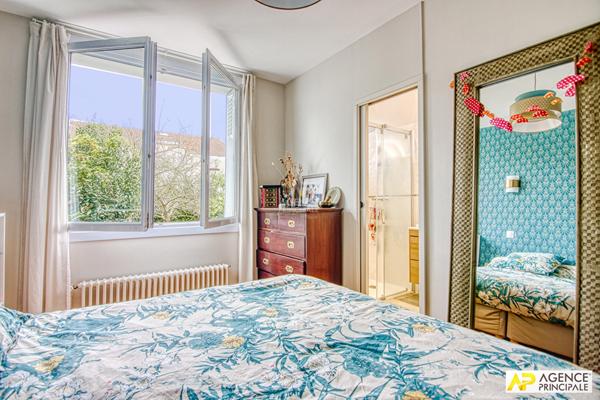 Versailles Porchefontaine maison 8 pièces 187 m² au sol (183 m² habitables) avec jardin clos et garage €1 549 000 ** - Référence 25878