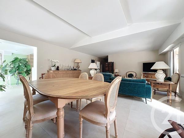 Maison à vendre  7 pièces - 193 m2 MOUGINS - 06
