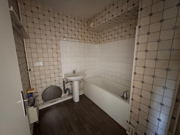 MONTIVILLIERS - APPARTEMENT DUPLEX F4 DE 100M AVEC DEUX TERRASSES, ET UN GARAGE