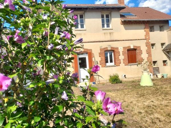 À vendre - Maison ancienne, 9 pièces située à Salbris (41300)