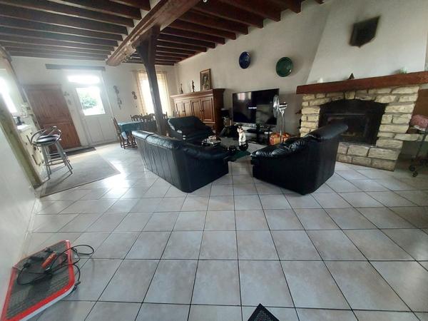 À vendre - Maison ancienne, 9 pièces située à Salbris (41300)