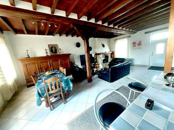 À vendre - Maison ancienne, 9 pièces située à Salbris (41300)