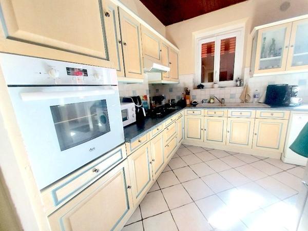 À vendre - Maison ancienne, 9 pièces située à Salbris (41300)