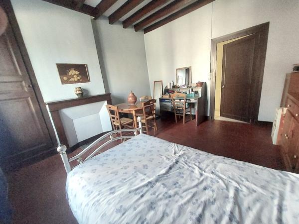 À vendre - Maison ancienne, 9 pièces située à Salbris (41300)