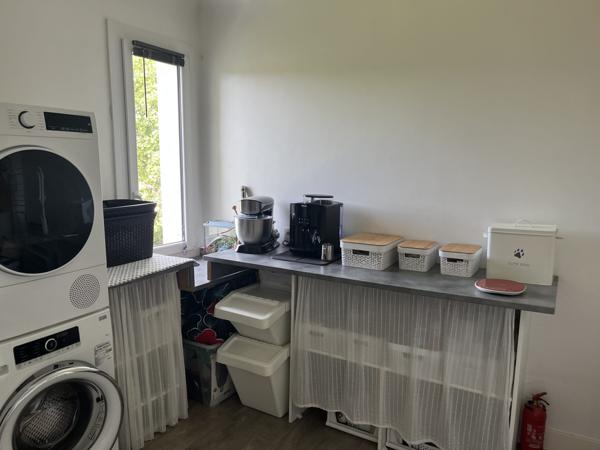 À vendre - Maison mitoyenne 1 côté, 5 pièces située à Mouguerre (64990)