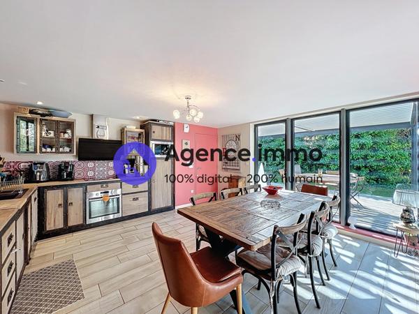 À vendre - Maison contemporaine, 4 pièces située à Vouvray (37210)