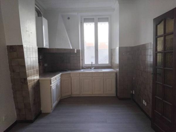 APPARTEMENT T2 A LOUER EN PLEIN CENTRE VILLE
