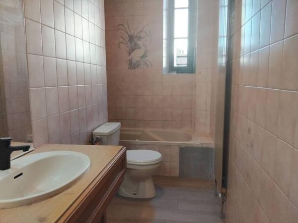 APPARTEMENT T2 A LOUER EN PLEIN CENTRE VILLE