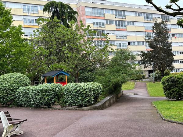 Appartement Yerres 2 pièce(s) 48 m2, proche gare et centre ville