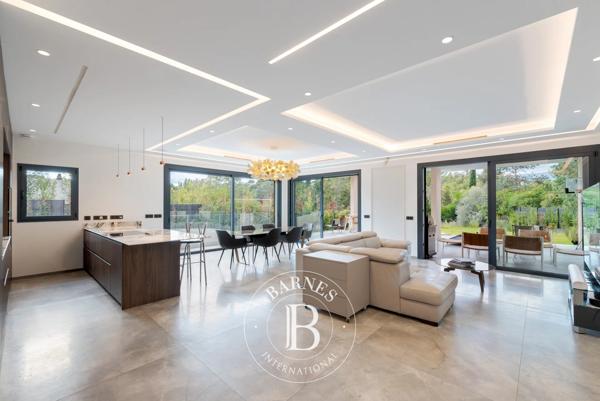Valbonne, Villa 4 Chambres -  210 m² à vendre