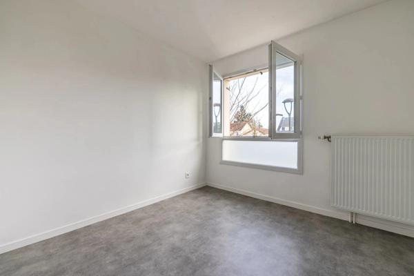 Appartement 4 pièces 78m² avec balcon, ascenseur, parkings - ARPAJON (91)