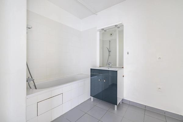 Appartement 4 pièces 78m² avec balcon, ascenseur, parkings - ARPAJON (91)