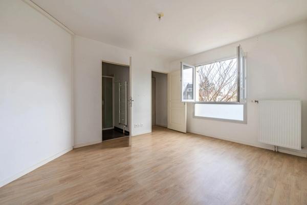 Appartement 4 pièces 78m² avec balcon, ascenseur, parkings - ARPAJON (91)