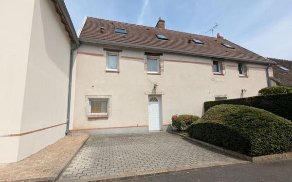 Maison à vendre    4 pièces • 90,30 m2 Ingré