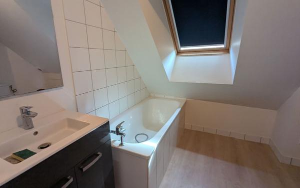 Maison à vendre    4 pièces • 90,30 m2 Ingré